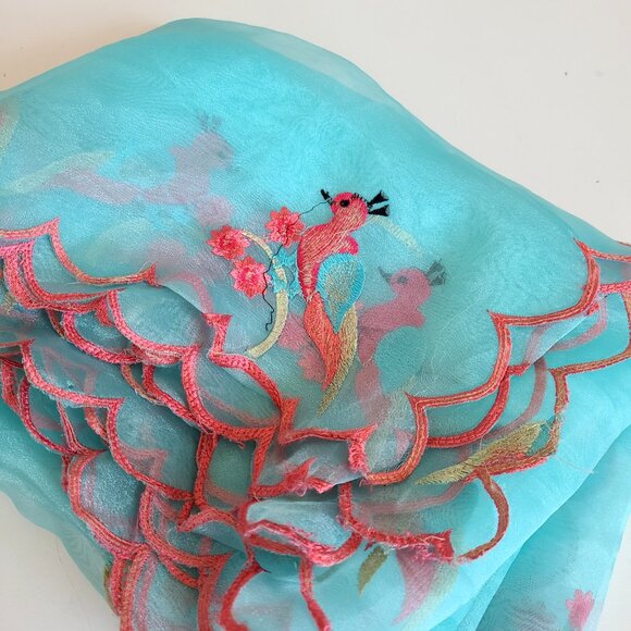 Large scarf or sari organza nylon material with embroidered birds. - Picture 11 of 12